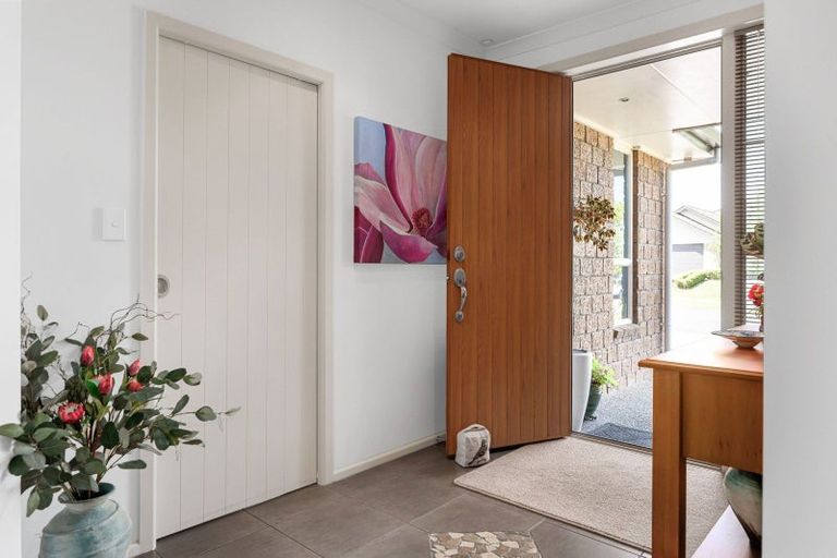 Photo of property in 52 Magellan Rise, Flagstaff, Hamilton, 3210