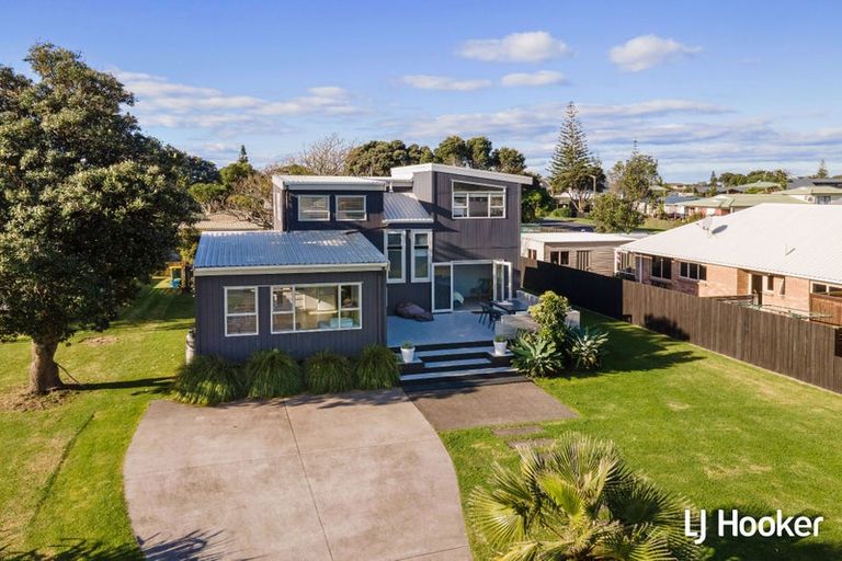Photo of property in 4 Hereford Place, Waihi Beach, 3611