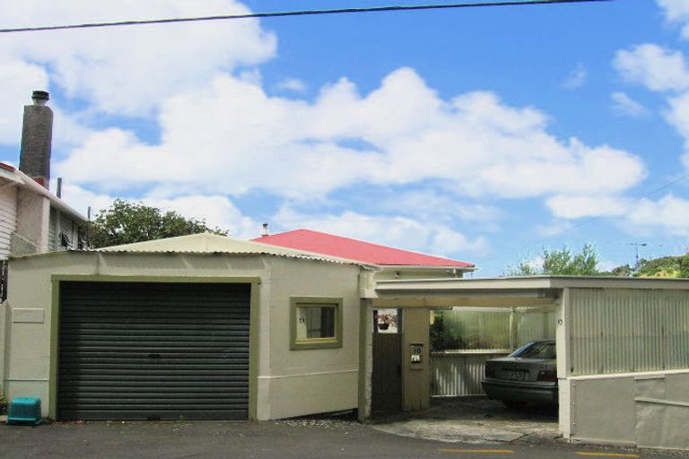 Photo of property in 10 Mortimer Terrace, Aro Valley, Wellington, 6021