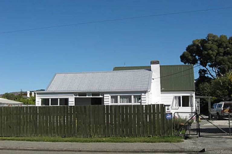Photo of property in 17 Maude Street, Waimate, 7924