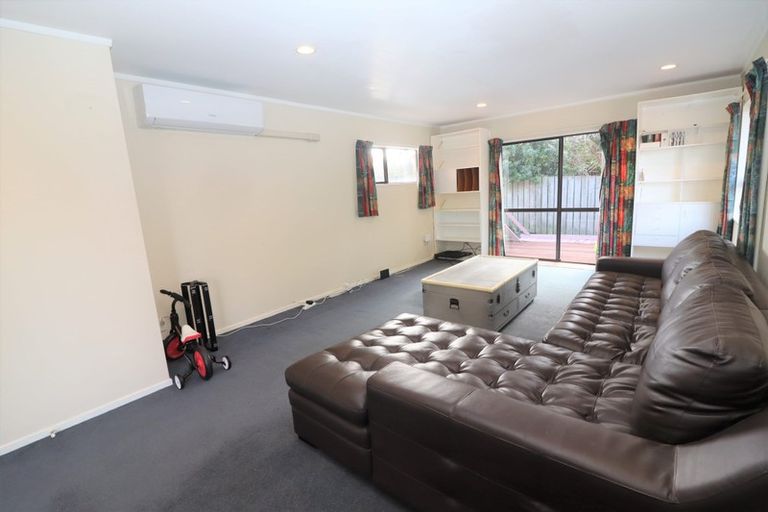 Photo of property in 2/44 Millen Avenue, Pakuranga, Auckland, 2010