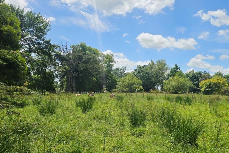 Photo of property in 855 Makerua Road, Tokomaru, Palmerston North, 4474