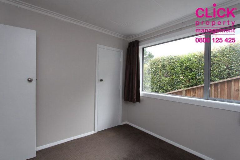Photo of property in 17 Larkins Street, Helensburgh, Dunedin, 9010