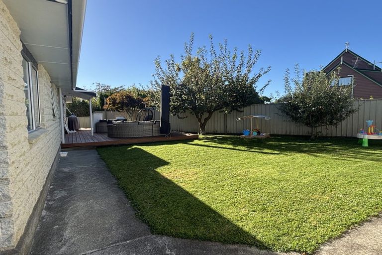 Photo of property in 4 Renata Road, Otaki, 5512