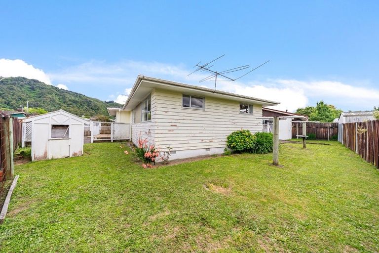 Photo of property in 20 Haylock Grove, Totara Park, Upper Hutt, 5018
