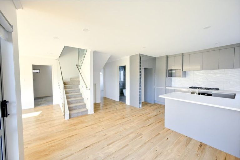 Photo of property in 69b Great South Road, Manurewa, Auckland, 2102