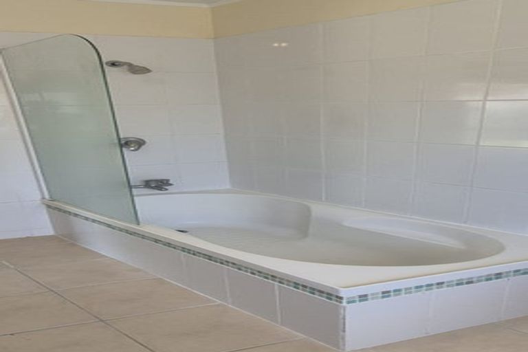 Photo of property in 22 Valley Road, Pukekohe, 2120