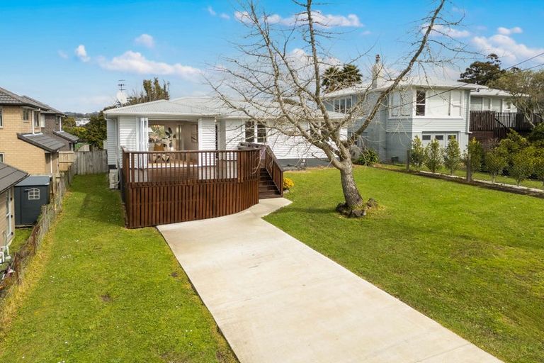 Photo of property in 45 Lynwood Road, New Lynn, Auckland, 0600