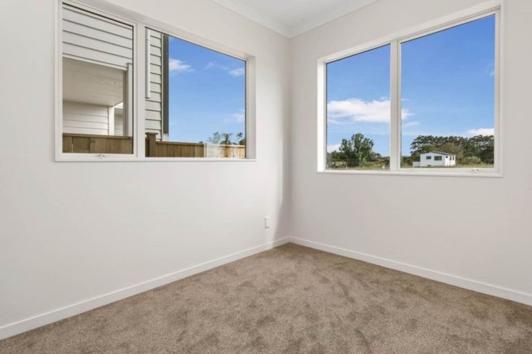 Photo of property in 54 Craigs Way, Hobsonville, Auckland, 0616