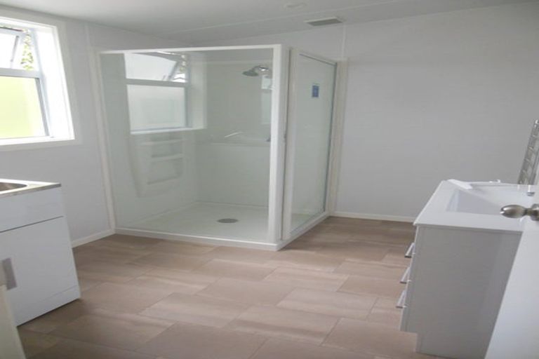 Photo of property in 9 Elm Row, Dunedin Central, Dunedin, 9016