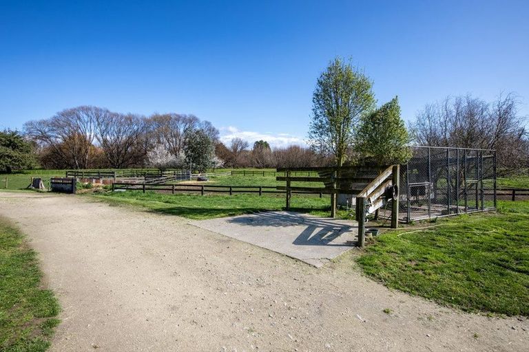 Photo of property in 2966 State Highway 2, Waipukurau, 4281