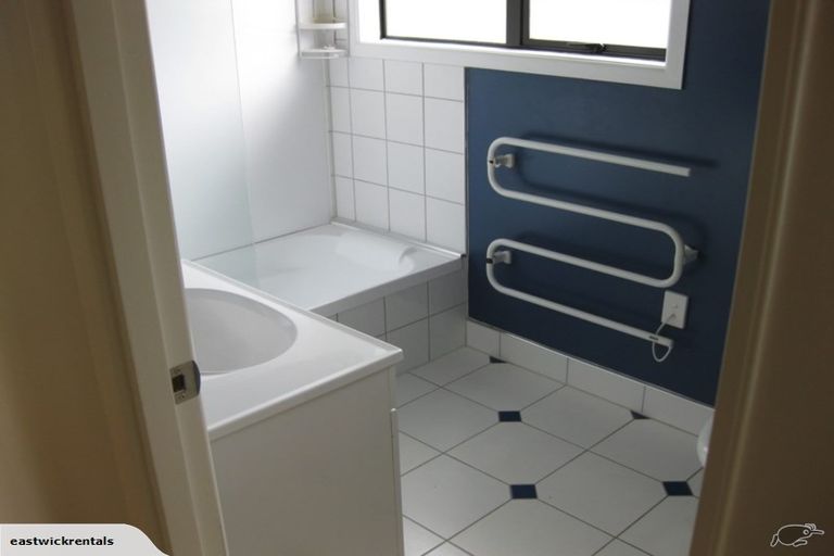 Photo of property in 3a Kelvin Road, Papakura, 2110