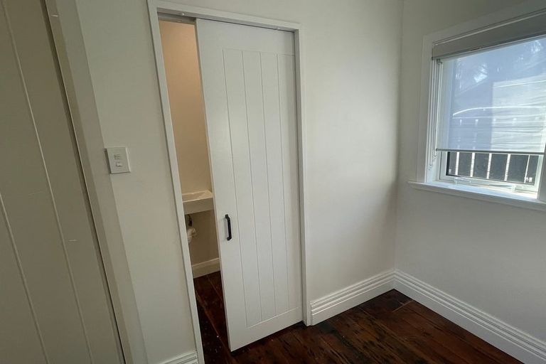 Photo of property in 158 Russell Terrace, Berhampore, Wellington, 6023