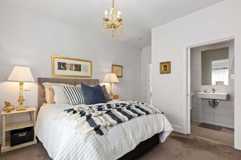 Photo of property in 66 Kahu Road, Fendalton, Christchurch, 8041