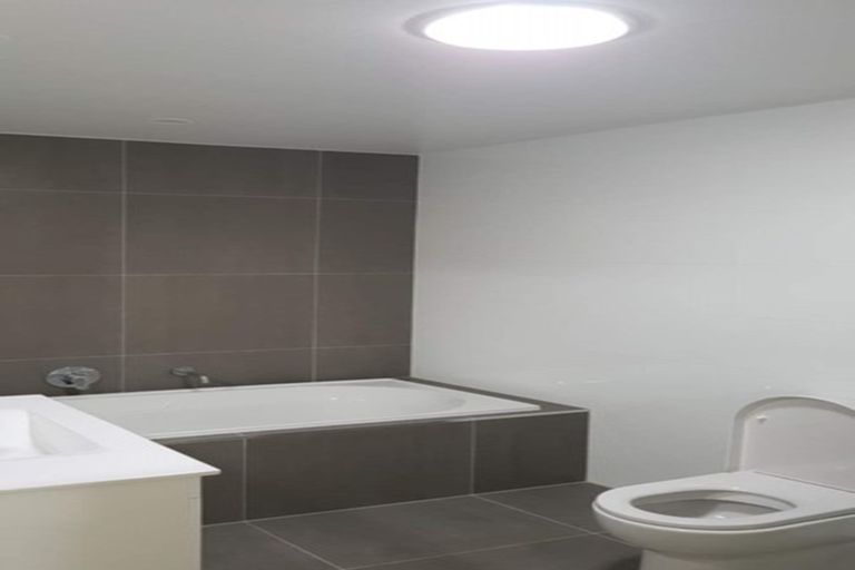 Photo of property in 115 Karepiro Drive, Stanmore Bay, Whangaparaoa, 0932