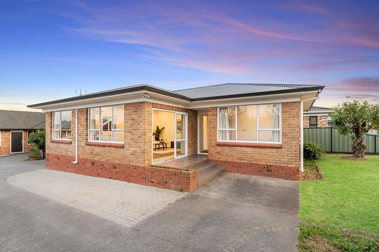 Photo of property in 70 Wellington Street, Pukekohe, 2120