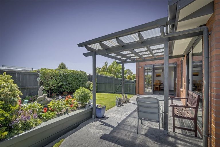 Photo of property in 12 Highwood Lane, Burnside, Christchurch, 8053