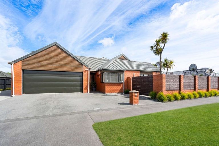 Photo of property in 36 Broadhaven Avenue, Parklands, Christchurch, 8083