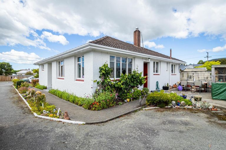 Photo of property in 52 Opie Street, Waimate, 7924