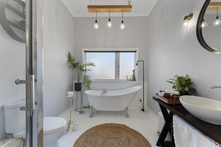 Photo of property in 32 Brookes Street, Inglewood, 4330