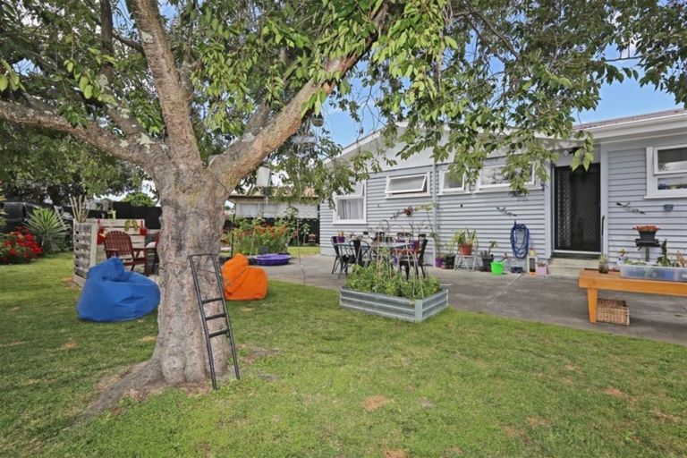 Photo of property in 401 Huia Place, Camberley, Hastings, 4120