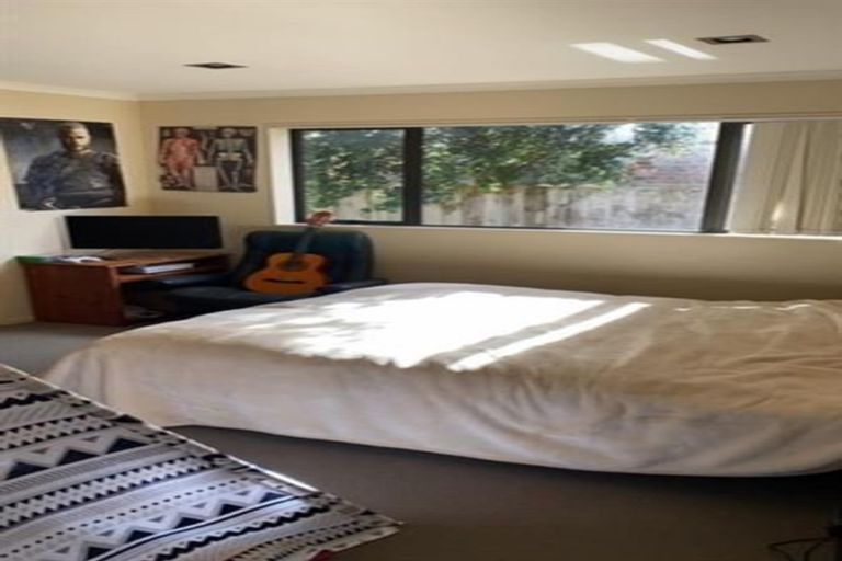 Photo of property in 9 Travis View Drive, Fairview Heights, Auckland, 0632