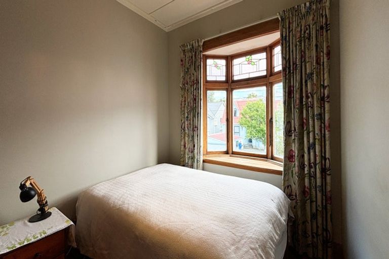 Photo of property in 13 Queen Street, Mount Victoria, Wellington, 6011