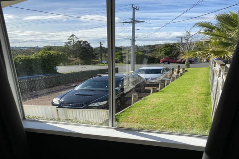 Photo of property in 1/16 Stanley Road, Glenfield, Auckland, 0629