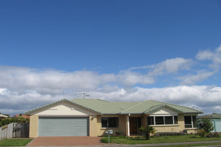 Photo of property in 4 Sequoia Grove, Mount Maunganui, 3116