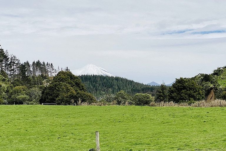 Photo of property in 325 Kaipi Road, Hillsborough, New Plymouth, 4372