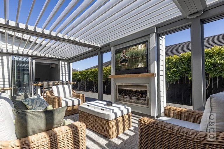 Photo of property in 11 Parlane Drive, Huapai, Kumeu, 0810