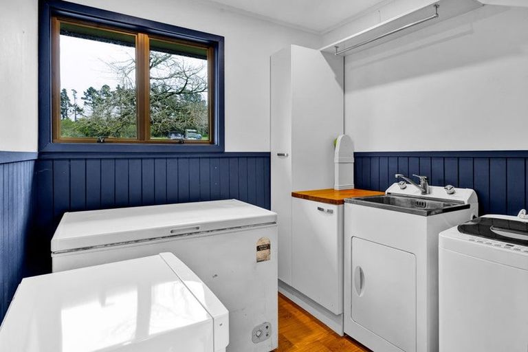 Photo of property in 8 Clearview Road, Lepperton, New Plymouth, 4373