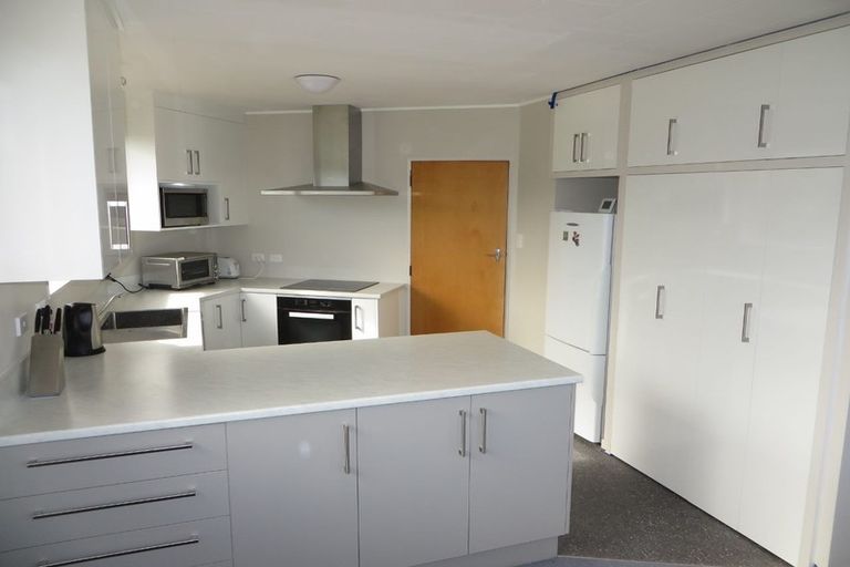 Photo of property in 107 Larnach Road, Vauxhall, Dunedin, 9013