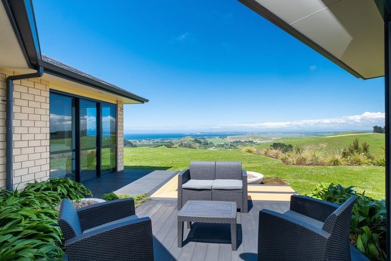 Photo of property in 229 Eskridge Drive, Eskdale, Napier, 4182