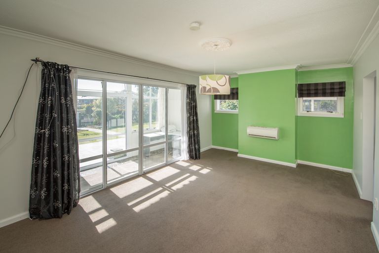 Photo of property in 306 Wainoni Road, Avondale, Christchurch, 8061