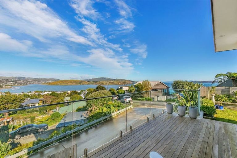 Photo of property in 8 The Track, Plimmerton, Porirua, 5026