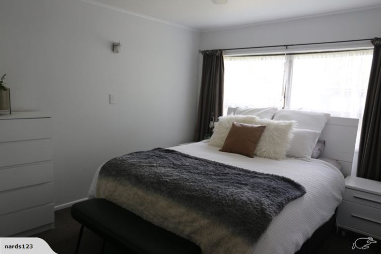 Photo of property in 2/4 Lionel Sharp Place, Pukekohe, 2120