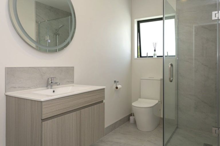 Photo of property in 7 Winnie Close, Acacia Bay, Taupo, 3330