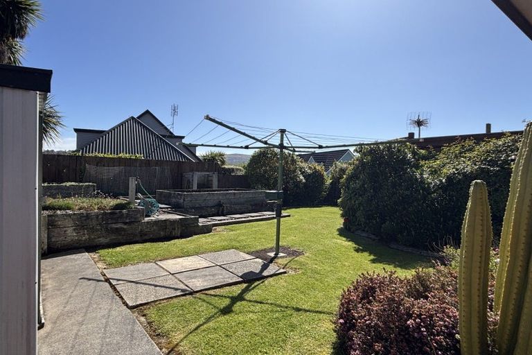 Photo of property in 19 Walton Park Avenue, Fairfield, Dunedin, 9018