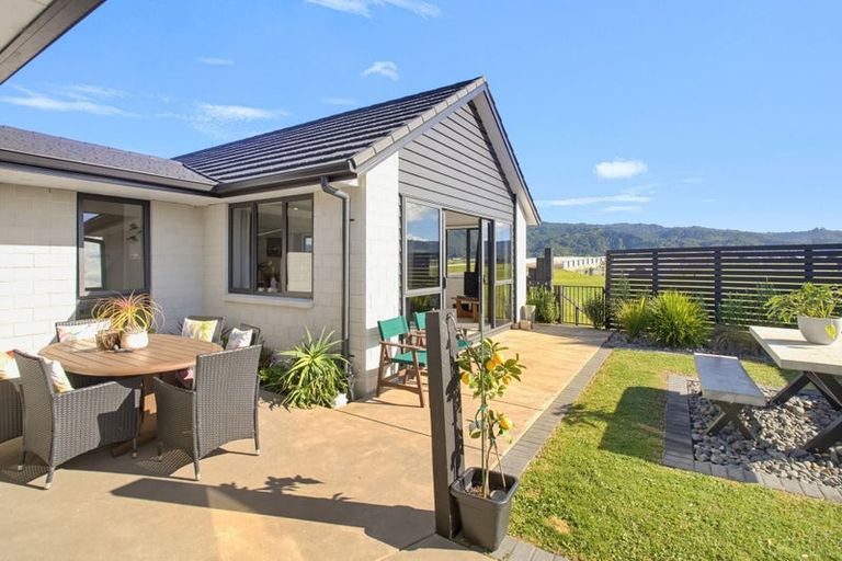 Photo of property in 3 Awatea Drive, Whitianga, 3510
