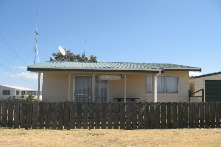 Photo of property in 312 Pukehina Parade, Pukehina, Te Puke, 3189