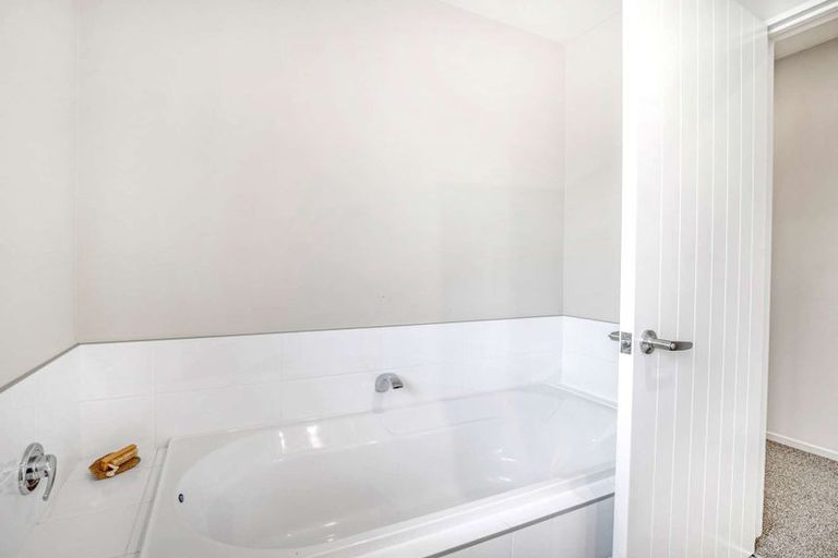 Photo of property in 38 Meyer Crescent, Halswell, Christchurch, 8025