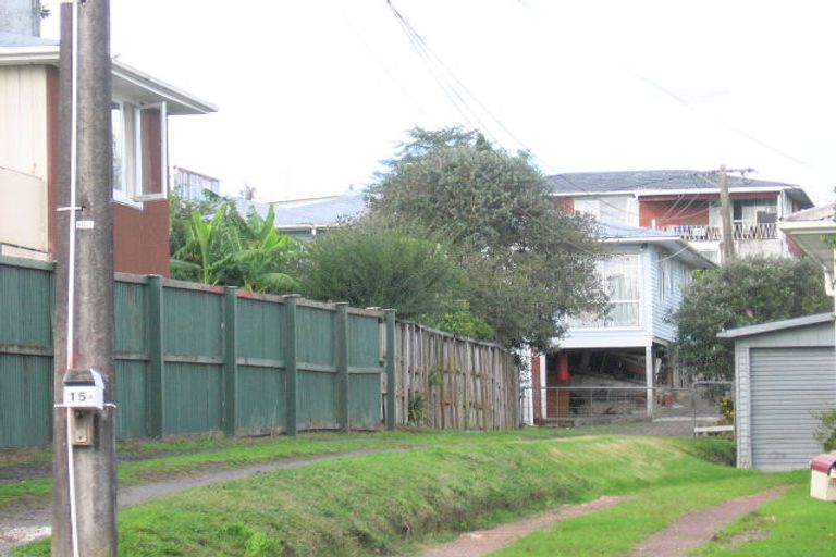 Photo of property in 15a Lavelle Road, Henderson, Auckland, 0612