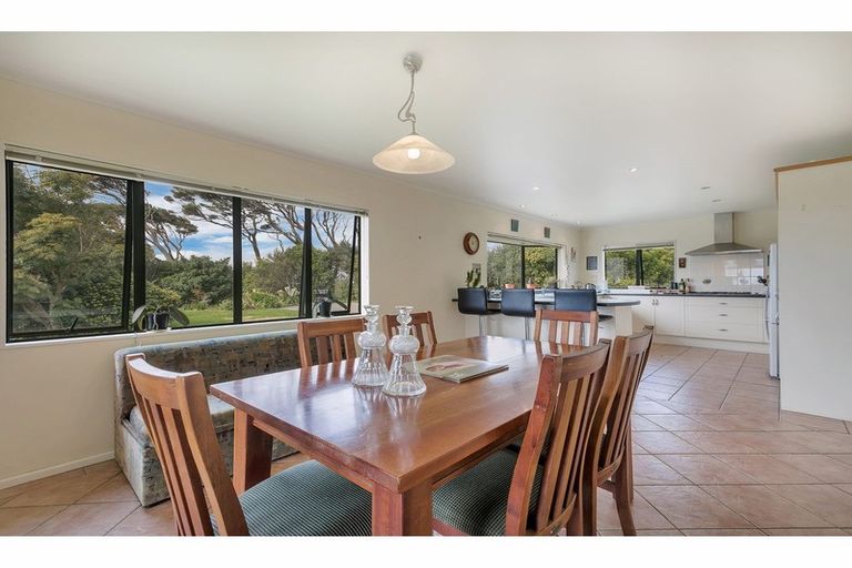 Photo of property in 125 Alf Access Road, Helensville, 0875