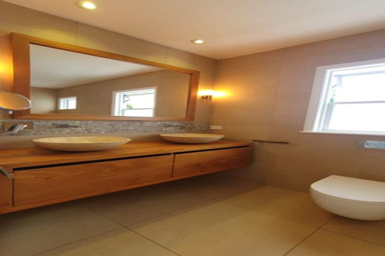 Photo of property in 51 Ngataringa Road, Devonport, Auckland, 0624