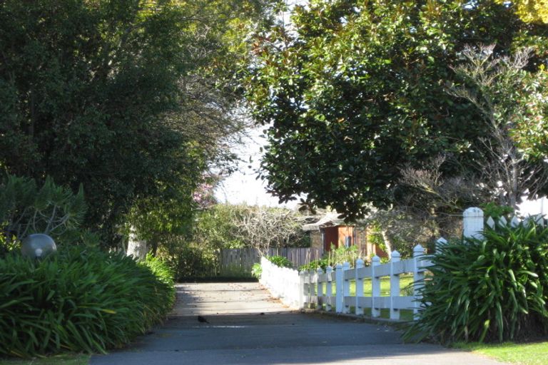 Photo of property in 5a Tauroa Road, Havelock North, 4130