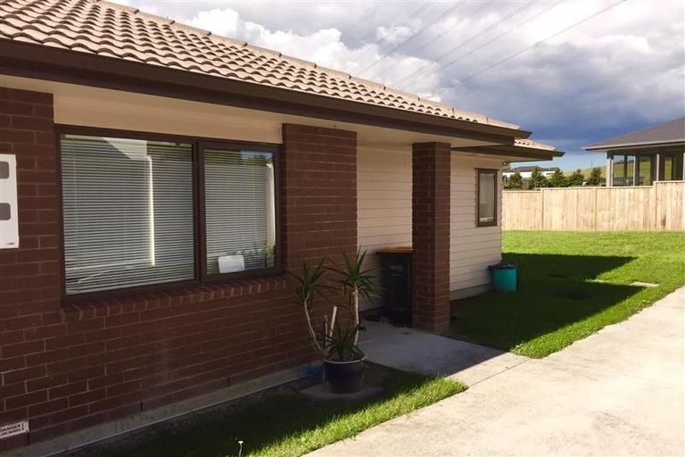 Photo of property in 35 Crabb Fields Lane, Riverhead, 0820