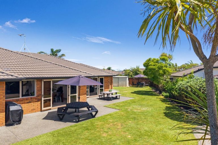 Photo of property in 14 Carrington Drive, Papamoa Beach, Papamoa, 3118