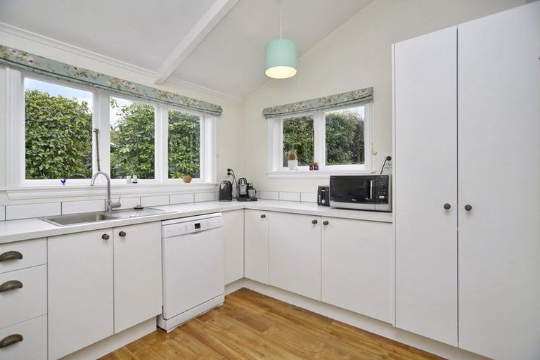 Photo of property in 11 Locarno Street, Opawa, Christchurch, 8023