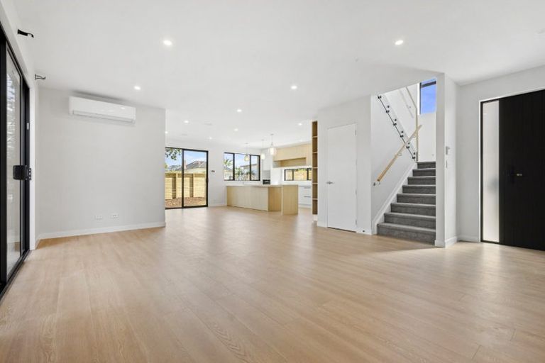 Photo of property in 19 Waterloo Road, Milford, Auckland, 0620